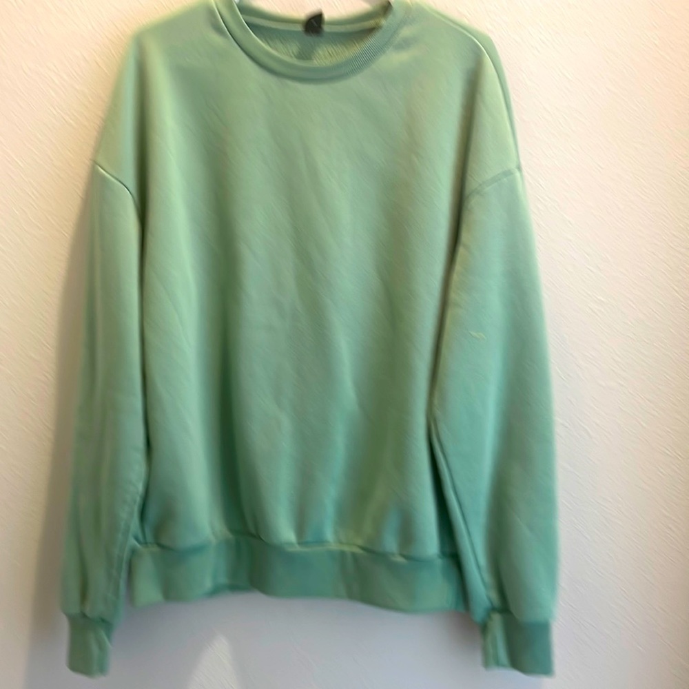 COPY - Shein women’s green long sleeved fleece tees drop shouldered, Small, goo…